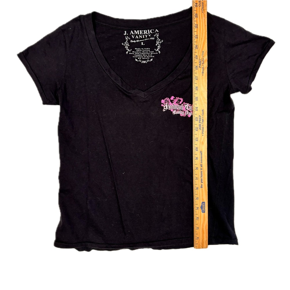 J. America Vanity Deadwood Gulch Gaming Resort V-Neck T-Shirt Black Pink Large - Picture 5 of 5